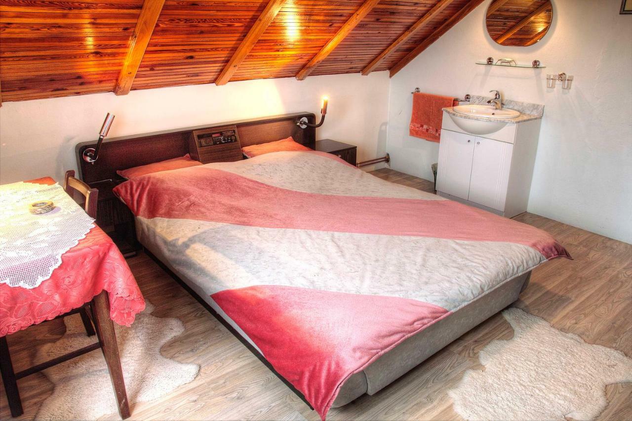 Apartman Maryla Ratkovica Esterno foto