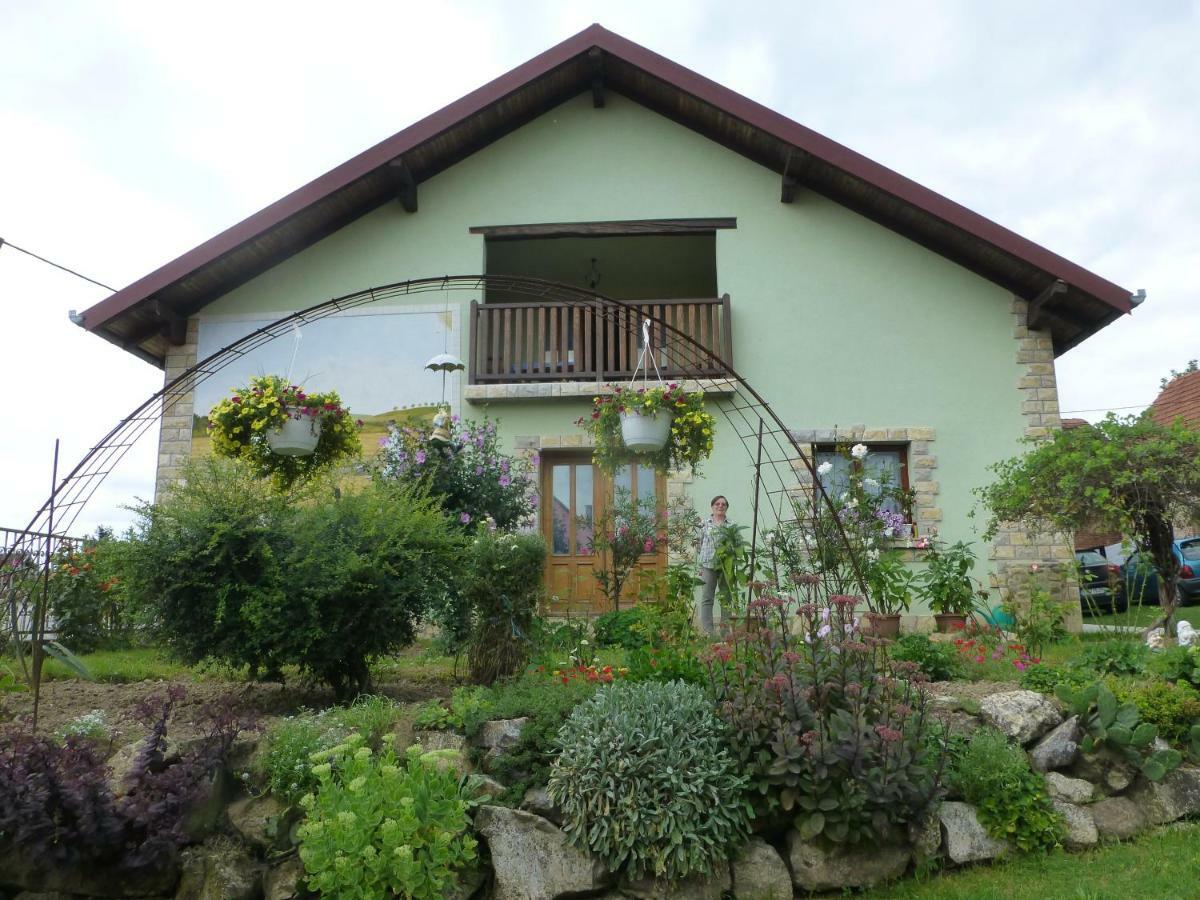 Apartman Maryla Ratkovica Esterno foto